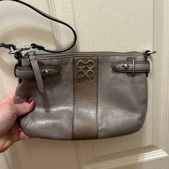 Coach wristlet - Picture 1 of 5